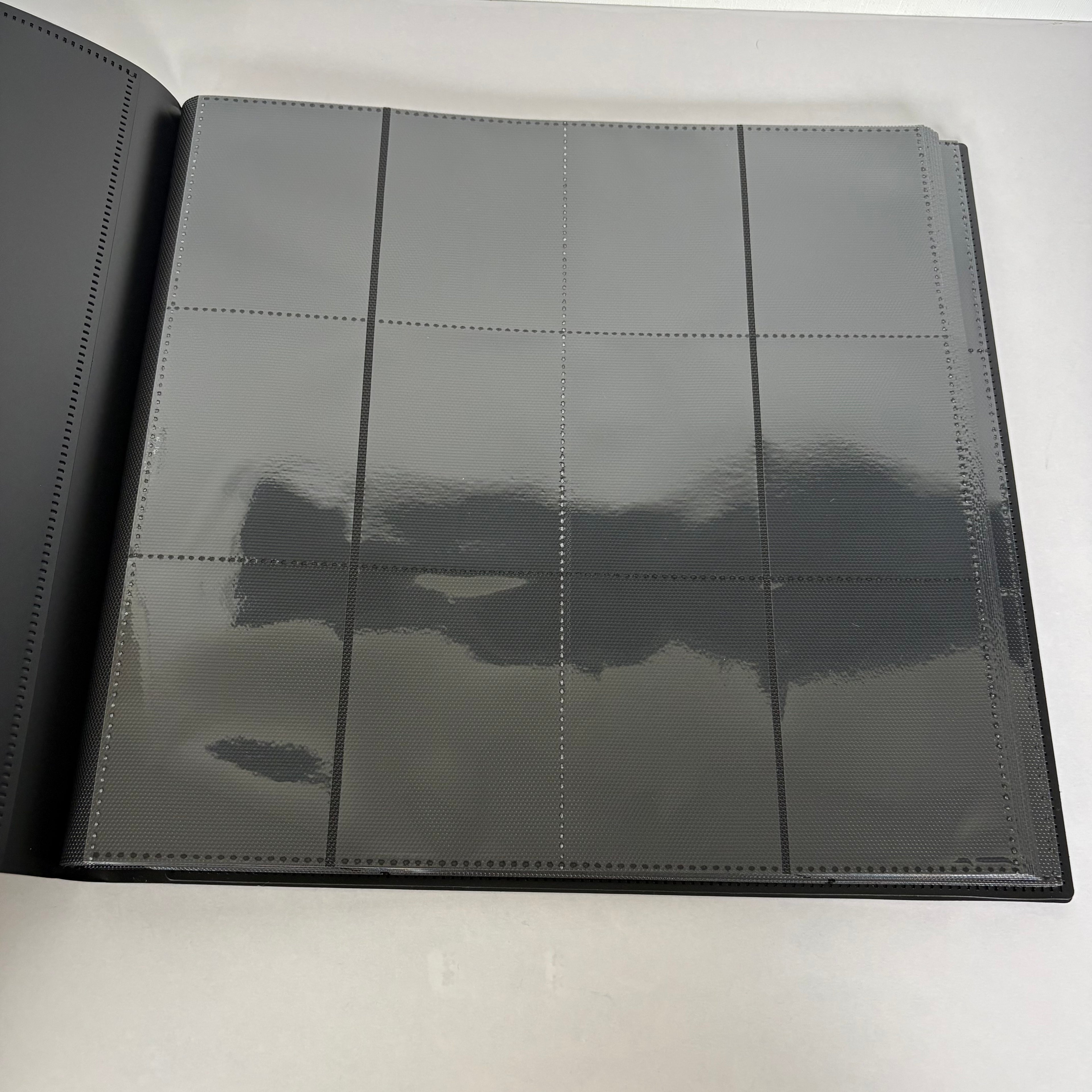 Kortpärm – 480 Kort | 12 Pocket Binder | Svart